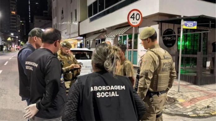 Audiência pública em Itapema discute crescimento da população em situação de rua