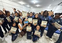 Itapema lança álbum de figurinhas para ensinar história da cidade aos estudantes