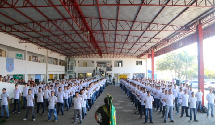 Alistamento militar obrigatório segue aberto para jovens nascidos em 2008
