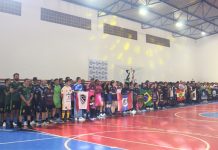 Ginásio lotado e grandes jogos marcam abertura do Municipal de Futsal em Porto Belo