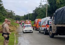 Ônibus com trabalhadores tomba em Araquari e mobiliza grande operação de resgate