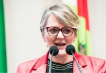 Pelo Estado Entrevista 21/06: Luciane Carminatti, professora e deputada estadual de SC