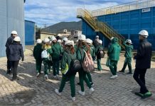 Estudantes de Porto Belo conhecem de perto o caminho da água tratada em visita à ETA Morretes