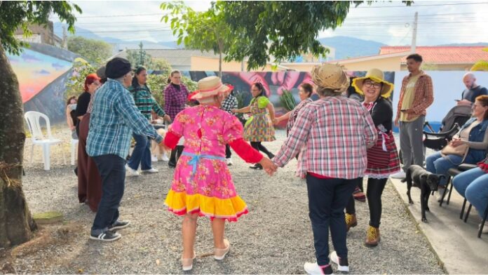 Festa Julina fortalece laços entre famílias atendidas pelo SCFV do CRAS I em Itapema