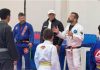Mestre Hélio Soneca inspira nova geração do Jiu-Jitsu em aula especial realizada em Itapema
