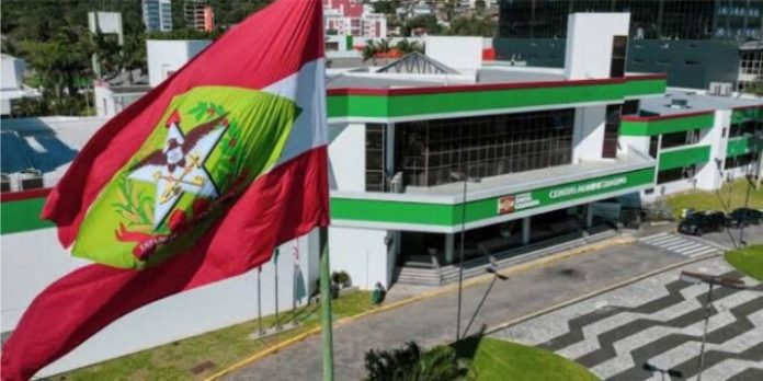 Pelo Estado 14-07_ Governo distribui R$ 400 milhões em recursos para o Estado