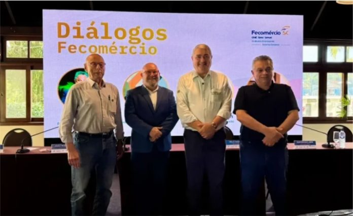 Pelo Estado 22-07_ Fecomércio entrega demandas a candidatos