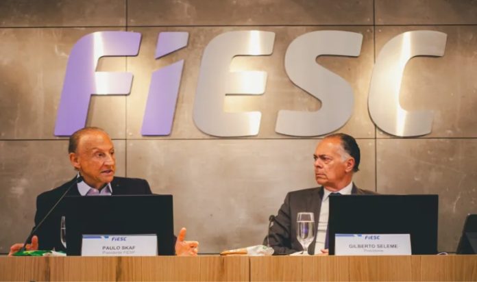 Pelo Estado 28-07_ Fiesc acende alerta sobre Segundo Tarifaço