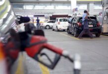 Gasolina com 32% de etanol passa a valer; veja os impactos para carros mais antigos