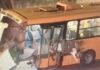 Colisão entre trem e ônibus assusta moradores no bairro Itaum, em Joinville