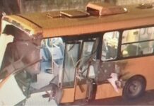 Colisão entre trem e ônibus assusta moradores no bairro Itaum, em Joinville