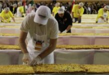 Cuca gigante de 202 metros e 1,6 tonelada bate recorde de maior do Brasil em Blumenau