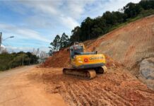Morro do Encano terá trânsito bloqueado nesta sexta para detonação de rochas
