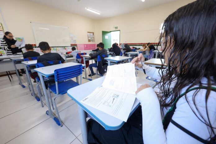Pelo Estado 10-09_ Educação de Santa Catarina é destaque no PISA 2025