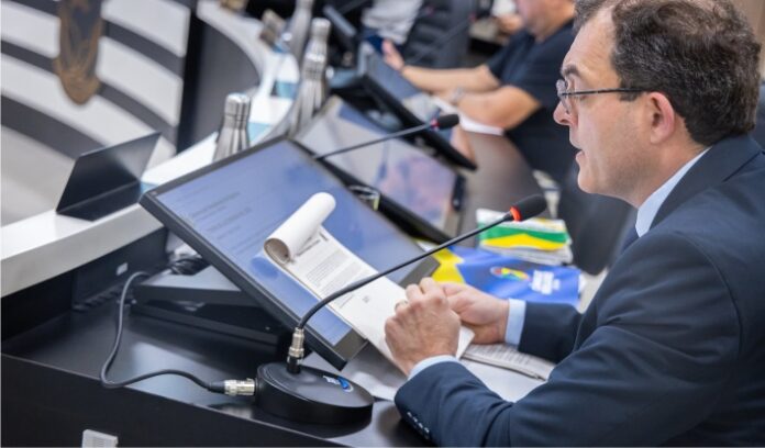 Câmara de Itapema vota mudanças na Operação Cata-Bagulho e projetos em áreas sociais e tributárias