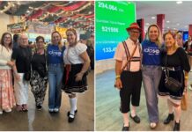 Grupo de idosos de Itapema participa da Oktoberfest em Blumenau