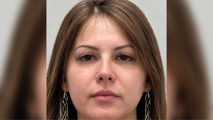 Mulher morre após queda do sétimo andar em Criciúma; homem que estava no apartamento é preso e investigado