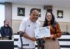 Paratleta Daniel Belo Ramos recebe homenagem da Câmara de Itapema por trajetória no parasurf