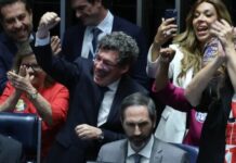Pelo Estado 16/10: Redução de jornada aprovada pelo Senado preocupa Fiesc