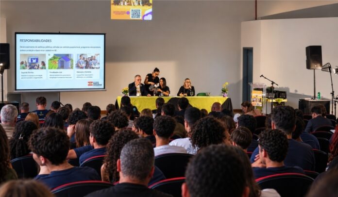 Porto Belo reúne mais de 300 pessoas em seminário sobre bem-estar animal